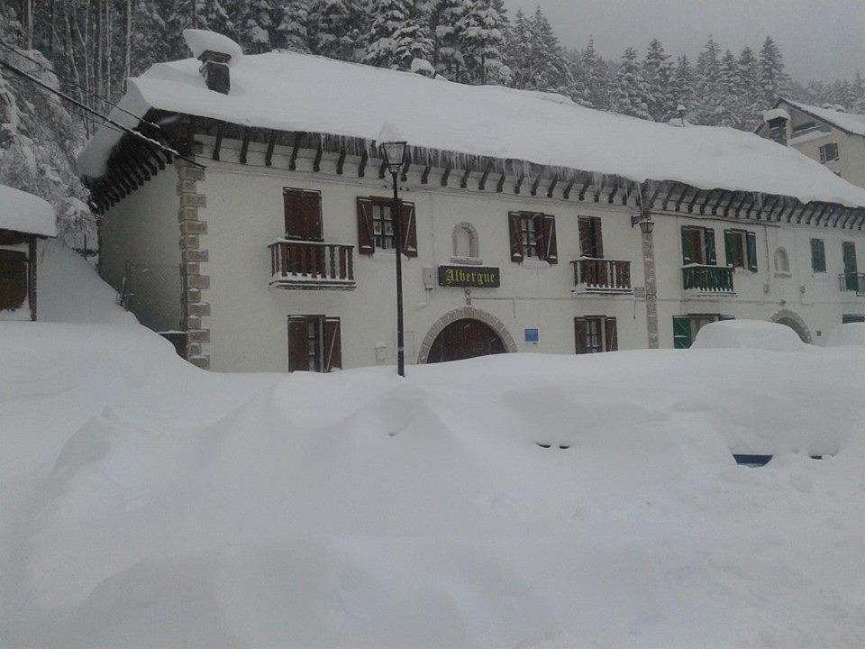 Albergue De Canfranc Estacion Eksteriør bilde