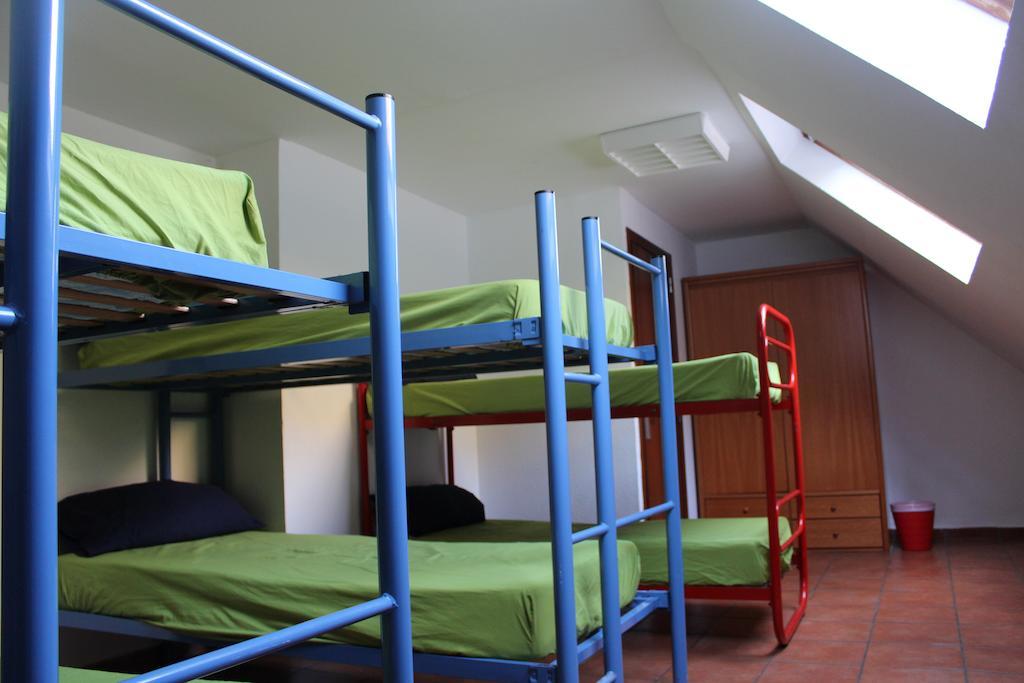 Albergue De Canfranc Estacion Rom bilde